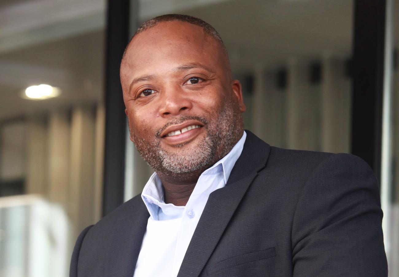 Izak Petersen, CEO